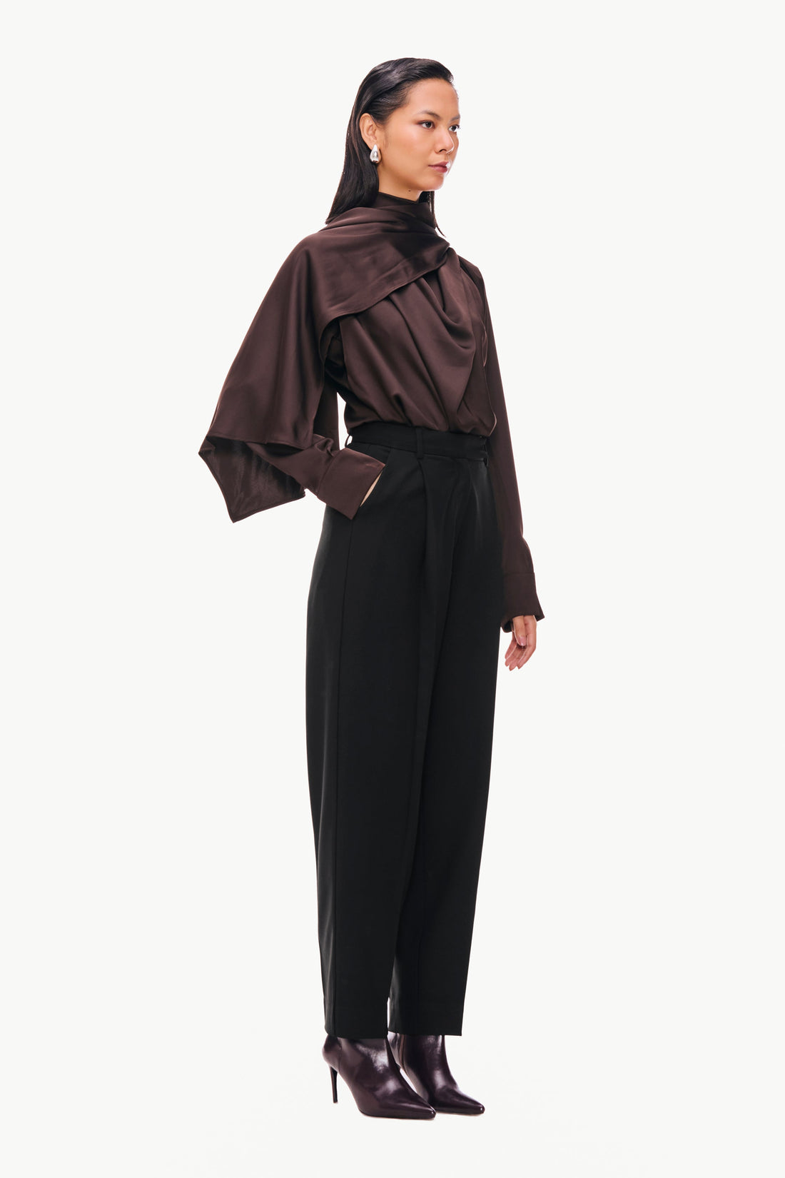 Pleated Tapered Trousers