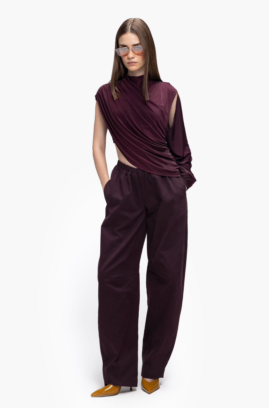 V-waist Pants