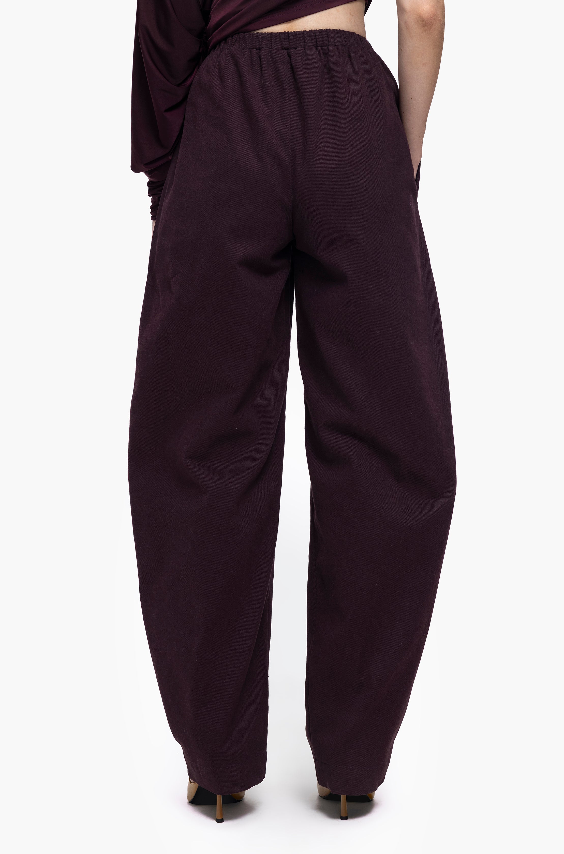 V-waist Pants
