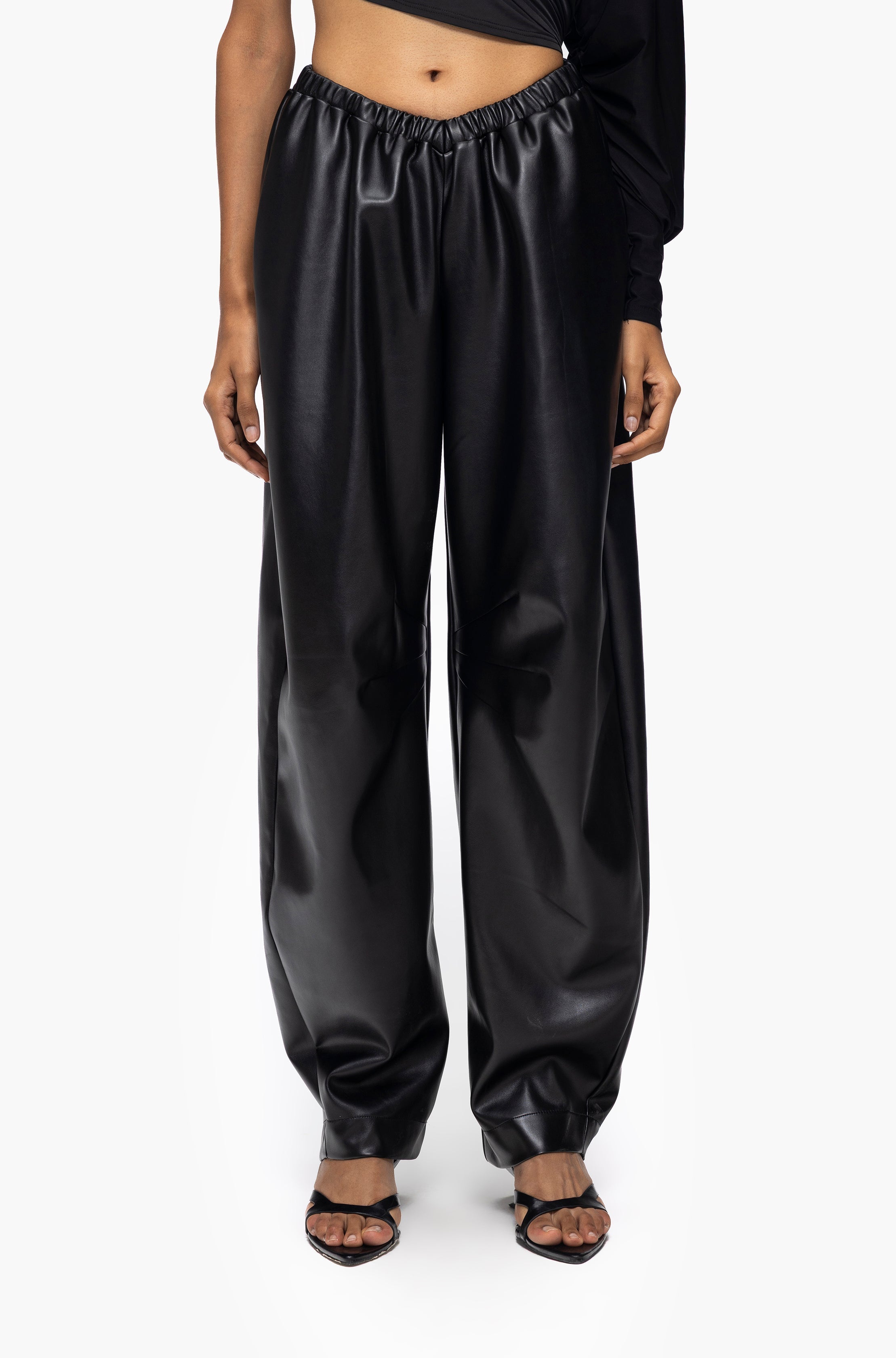 V-waist Pants